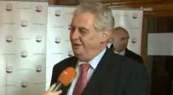 SúperGif 01 - Duelo político